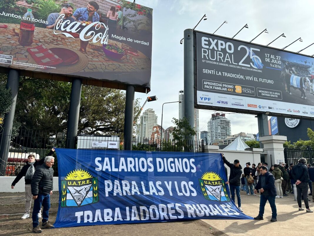 La UATRE se desmarcó de las entidades rurales que celebraron la baja permanente de retenciones anunciada por el presidente, Javier Milei.