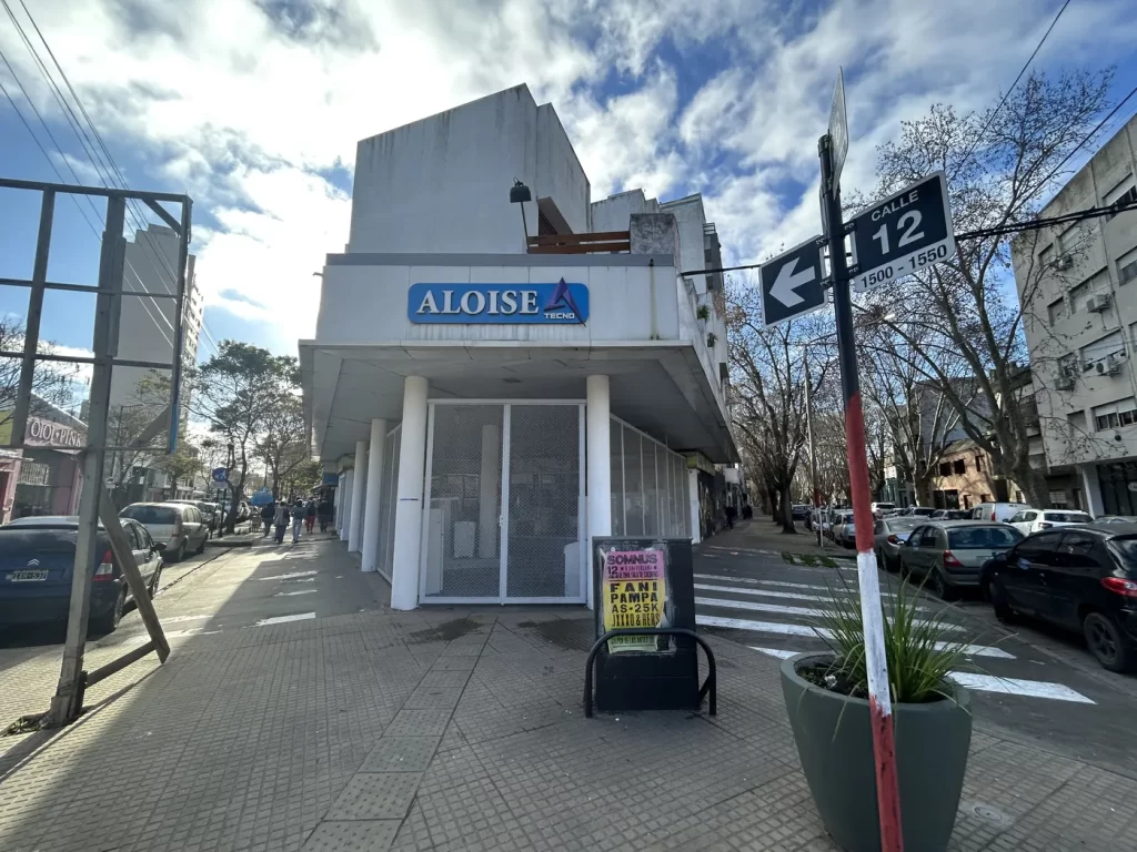 
El incendio del depósito de Diagonal 77 y calle 48 desató una investigación judicial sobre la herencia de la familia Aloise. 