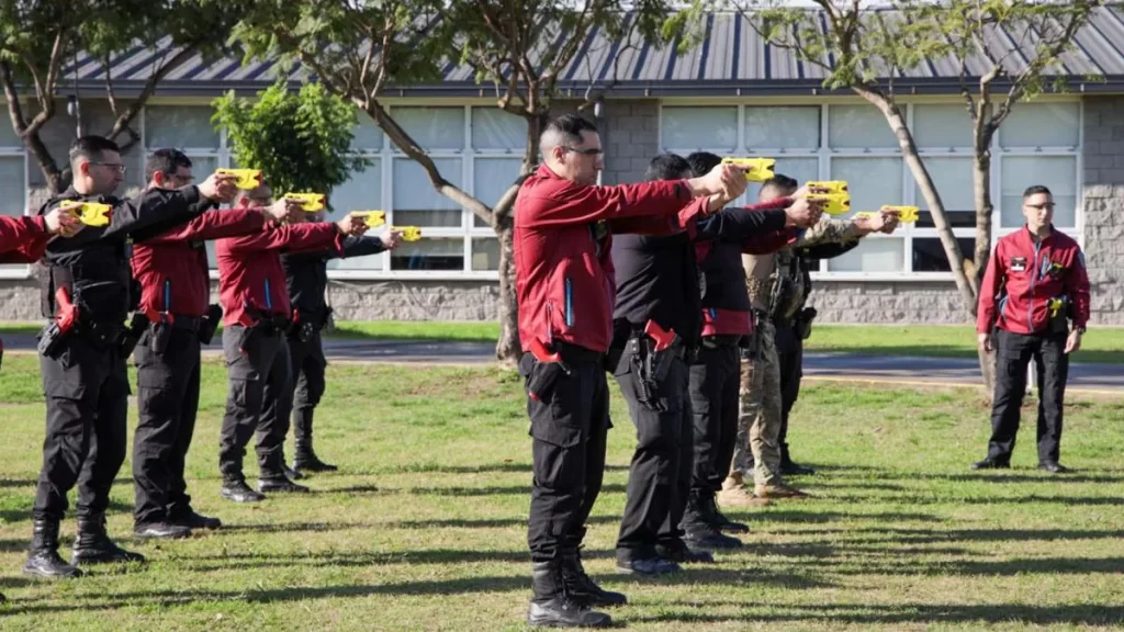 El proyecto de Leguizamón establece un protocolo específico y exige capacitación previa a las fuerzas para el uso de armas Taser.