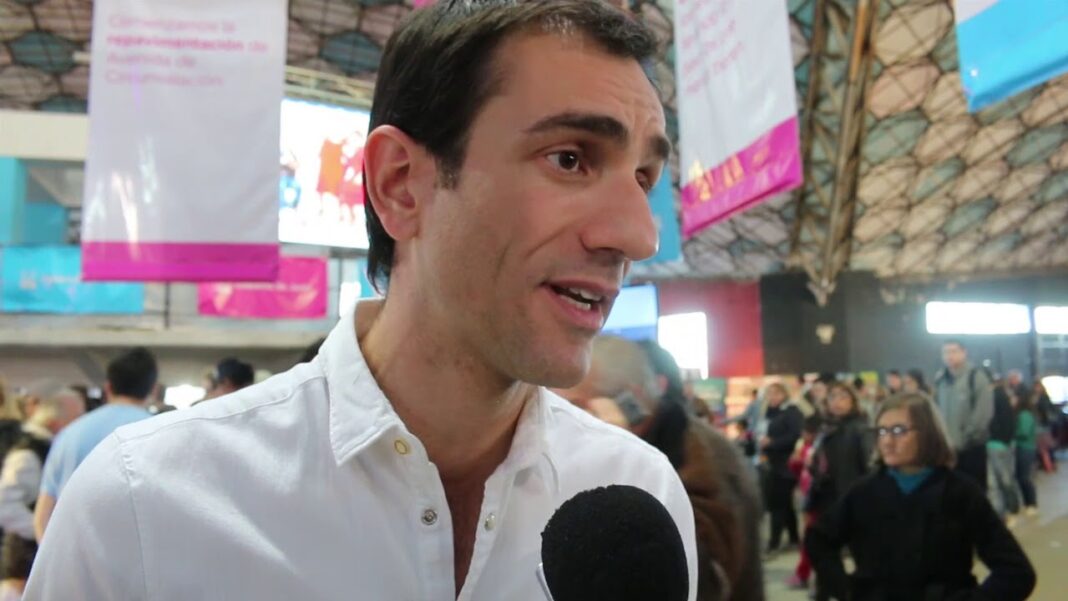 El intendente de Junín, Pablo Petrecca, explicó los motivos por los que abandonó un acto oficial de Axel Kicillof y contó que recibió disculpas del Gobernador.