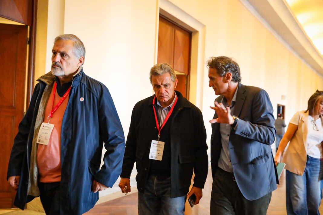 El candidato a diputado por la Primera sección, Gabriel Katopodis y el candidato a concejal Acción Marplatense, Gustavo Pulti, encabezaron la 1° jornada del Congreso del Agua.