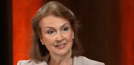 La excanciller argentina, Diana Mondino, reapareció públicamente para dejar mal parado a Javier Milei por el caso $Libra y por los rumores sobre sus perros.