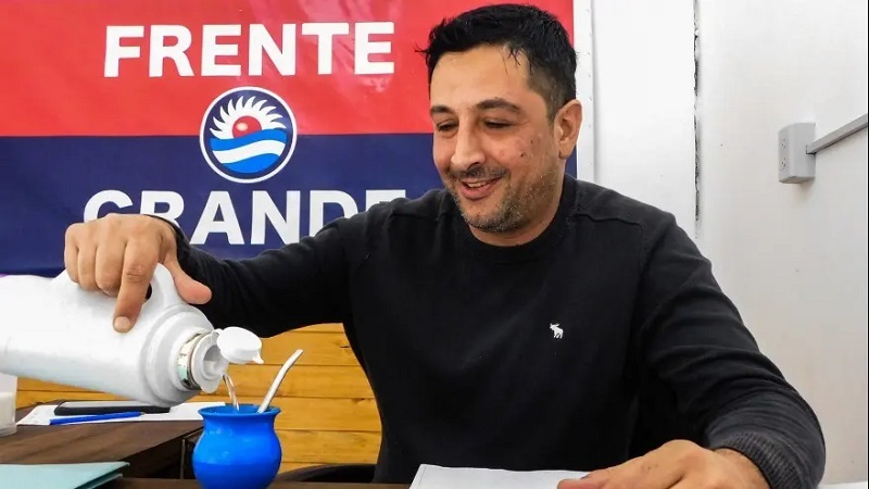 El concejal kicillofista de Brandsen, Lucas Bronicardi, quedó afuera del armado peronista.
