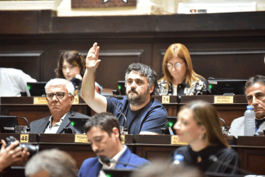 La Junta Electoral desactivó uno de los focos de conflicto en Fuerza Patria y avaló la candidatura del diputado Facundo Tignanelli.
