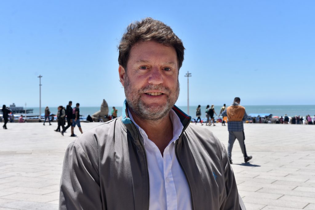 Garciarena inauguró en Mar del Plata el primer bar con pictograma por Ley TEA, con el objetivo de garantizar entornos inclusivos en la Provincia.