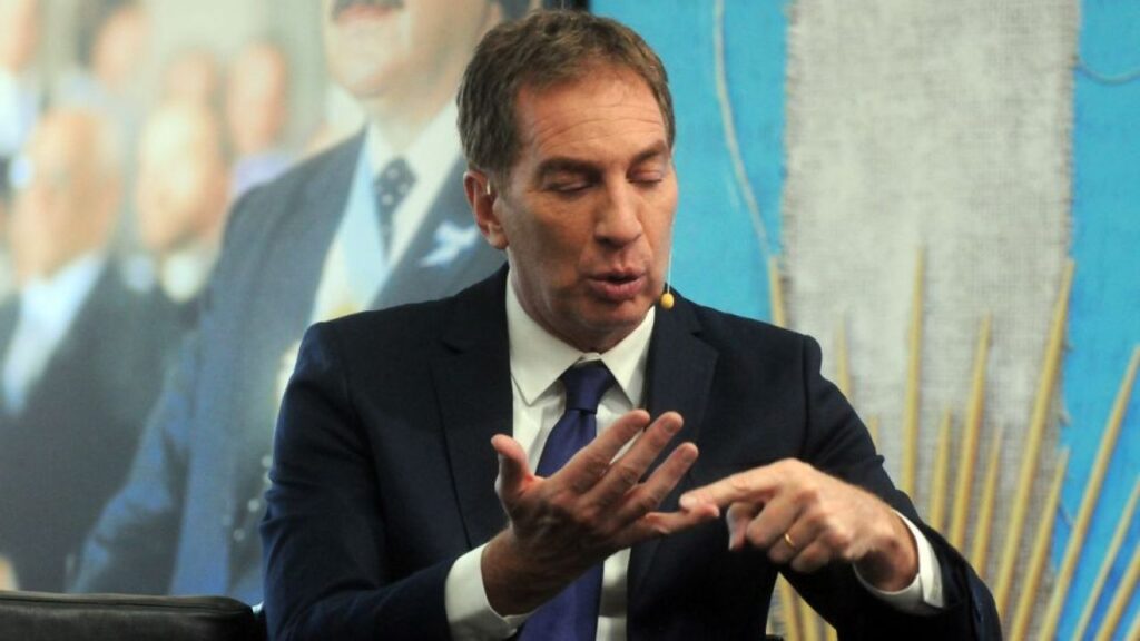 El dirigente del PRO, Diego Santilli, ocuparía el tercer lugar en la lista de candidatos de La Libertad Avanza por PBA.