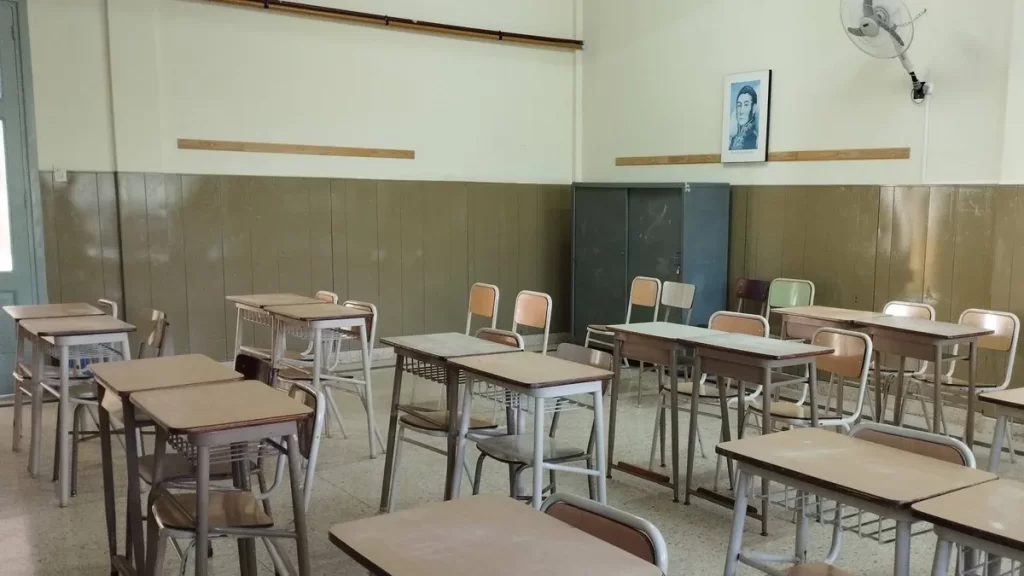 En la ciudad de La Plata, no habrá clases en escuelas secundarias por la jornada de perfeccionamiento docente.