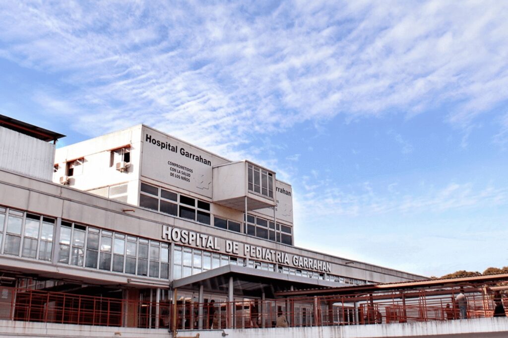 Los diputados de La Libertad Avanza advirtieron sobre la deuda que mantiene la Provincia y el IOMA con el Hospital Garrahan.
