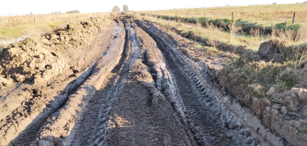 Pequeños y medianos productores de Carlos Casares y la zona volvieron a cuestionar el valor de la tasa vial, que no se condice con el estado de los caminos rurales.