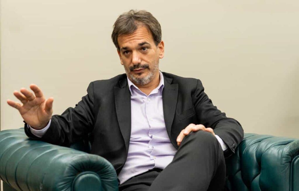 Sebastián Galmarini se sumó a las críticas de Vannelli y realizó duros cuestionamientos hacia la política económica del Gobierno nacional.