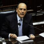 Congreso: Francos brinda su informe con las coimas en discapacidad como eje central En el marco del informe de gestión en Diputados, el jefe de Gabinete, Guillermo Francos, se expidió sobre el último escándalo que sacude al oficialismo, las coimas en la ANDIS.