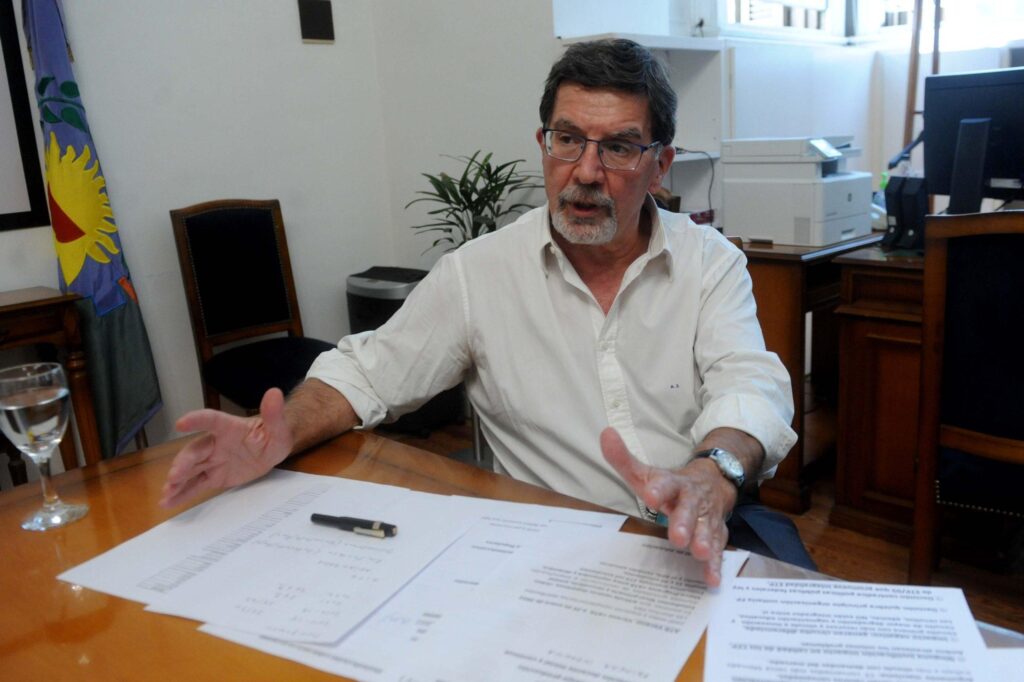 Los colegios privados bonaerenses que reciben aportes estatales aplicarán en septiembre un aumento del 2,8% en el valor de las cuotas.