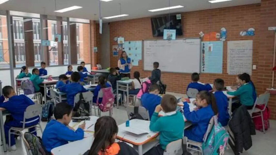 Los colegios privados bonaerenses que reciben aportes estatales aplicarán en septiembre un aumento del 2,8% en el valor de las cuotas.
