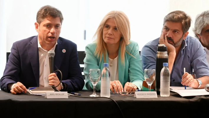La vicegobernadora, Verónica Magario, defendió la política de obras de la gestión Kicillof y buscó desactivar la tensión interna del peronismo bonaerense.