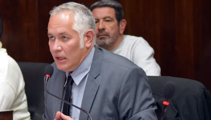 El concejal libertario de Morón, Ariel Aguilera, se fue del bloque de La Libertad Avanza.