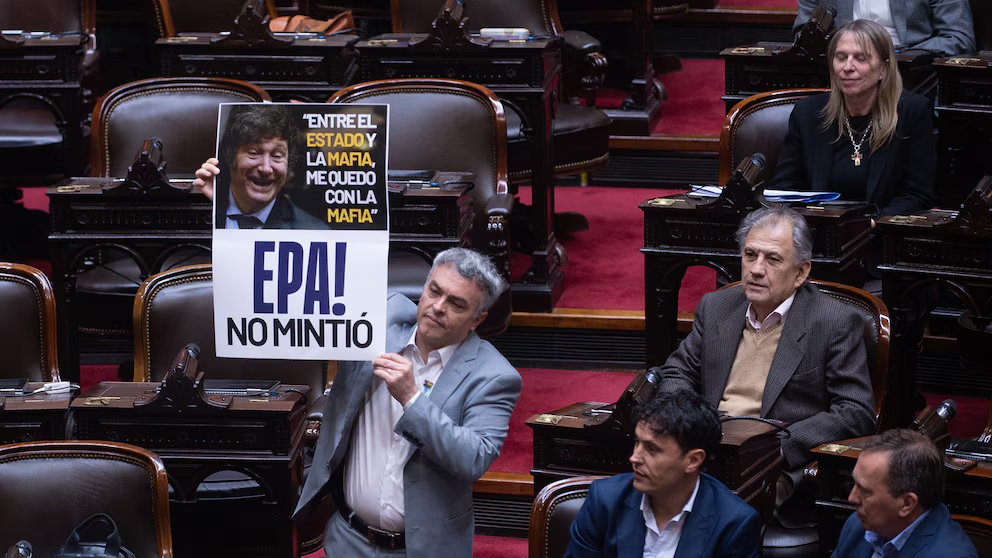 La oposición durante la exposición de Guillermo Francos en la Cámara de Diputados.
