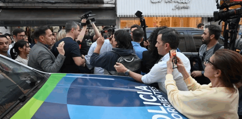 El candidato a gobernador de Corrientes, Lisandro Almirón, denunció que durante la caravana se registraron episodios de violencia en un “escenario de zona liberada”.