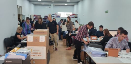El legislador Rubén Eslaiman presentó en la Cámara de Diputados un proyecto para crear dos Juzgados Electorales en la provincia.