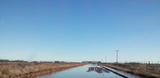 Los vecinos de Carlos Casares reiteraron su reclamo por el abandono de los caminos rurales y cruzan a los responsables políticos.