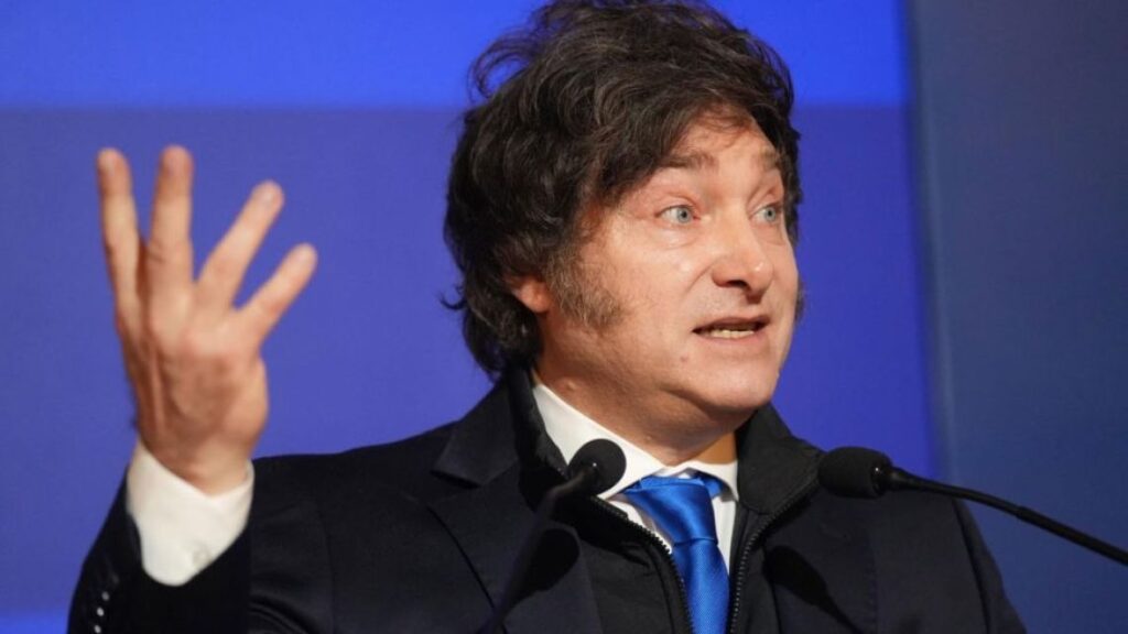 El presidente Javier Milei consideró que un grupo de periodistas forman parte de una "red de espionaje ilegal".