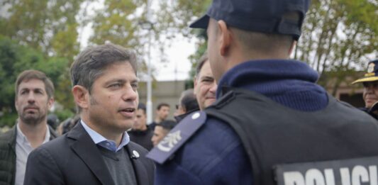 El gobernador, Axel Kicillof, responsable a Javier Milei por los episodios de violencia en el cierre de campaña de La Libertad Avanza en Moreno.