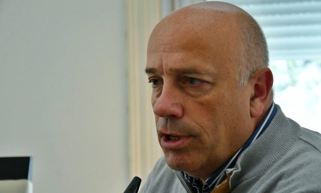 El candidato a diputado bonaerense de Somos Buenos Aires, Andrés de Leo, se distanció de la polarización entre Javier Milei y Axel Kicillof.