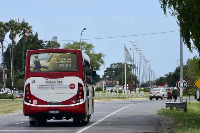Pulti cuestionó la decisión del gobierno municipal de no habilitar el transporte público para la fecha de las elecciones.