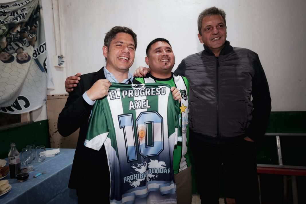 En el sprint final de las elecciones bonaerenses, el gobernador Axel Kicillof reconoció a el líder del Frente Renovador, Sergio Massa, como artífice de la unidad de Fuerza Patria.