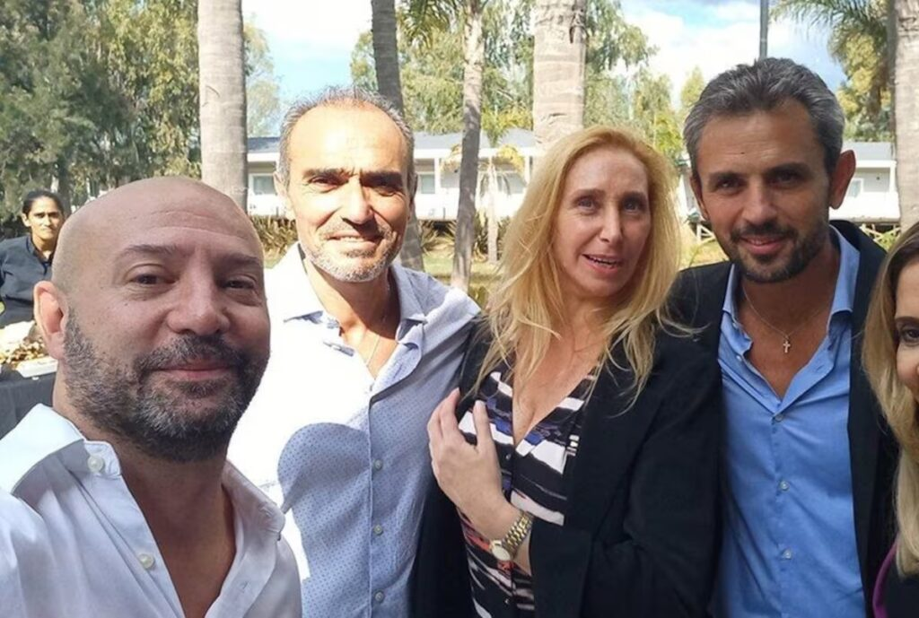 La hermana del presidente Karina Milei, con el ex titular del ANDIS, Diego Spagnuolo, Martín Menem y Lule Menem.