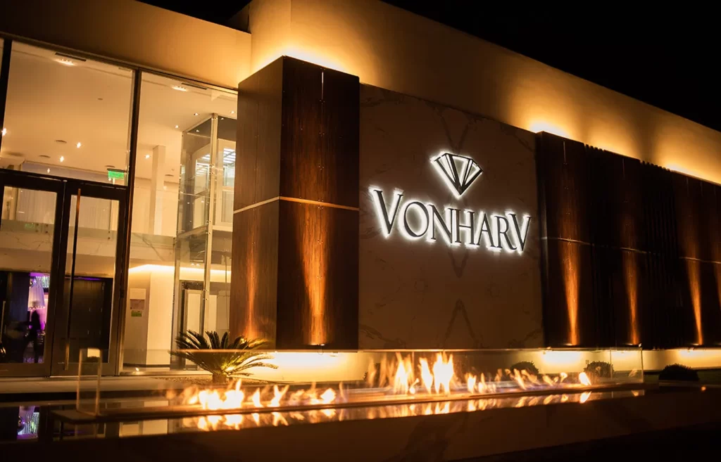 Elecciones bonaerenses: el Salón Vonharv, la sede elegida por Milei.