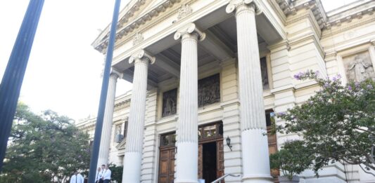 Más de 14.000.000 de bonaerenses están habilitados este domingo para votar en las elecciones 2025. Una por una, las renovaciones de bancas que tendrá la Legislatura según la sección electoral.