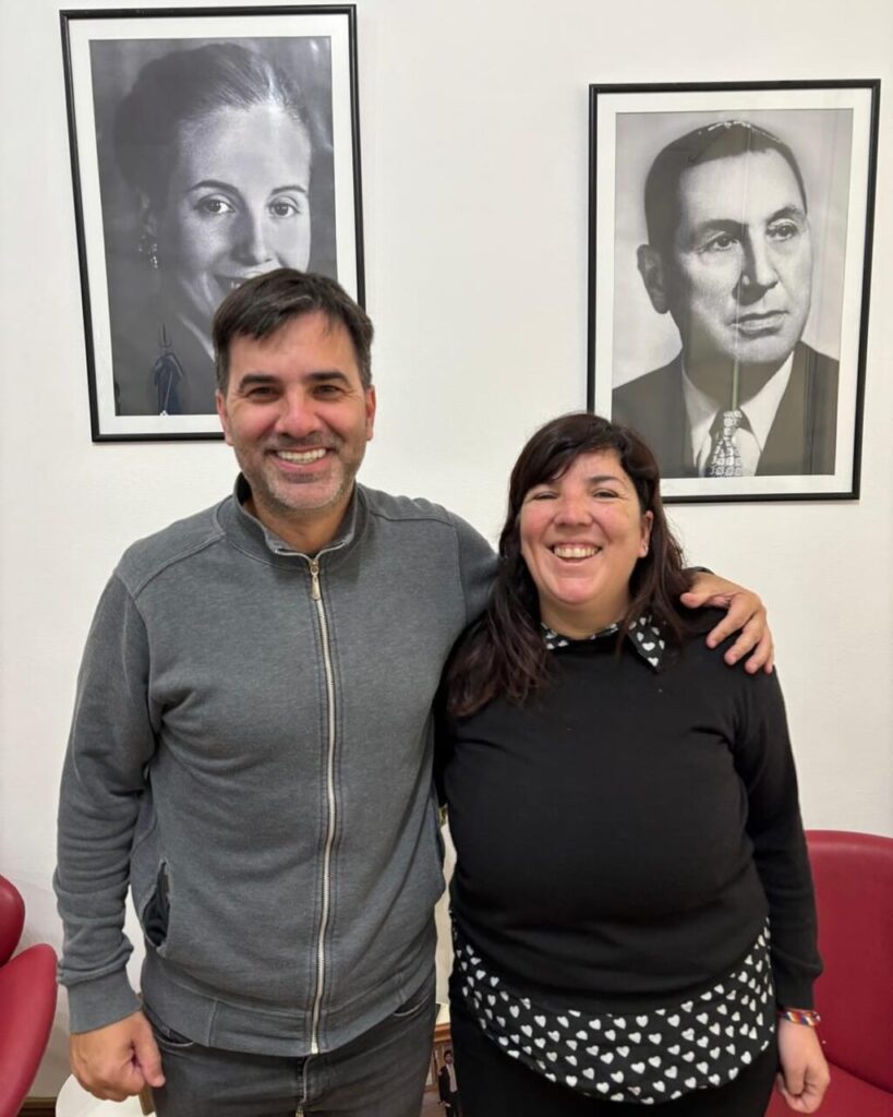 Castelli: el intendente Francisco Echarren junto con la candidata María Macías