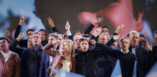 Los primeros números de las elecciones 2025 dan como ganador a Fuerza Patria por sobre La Libertad Avanza. Las cifras completas.