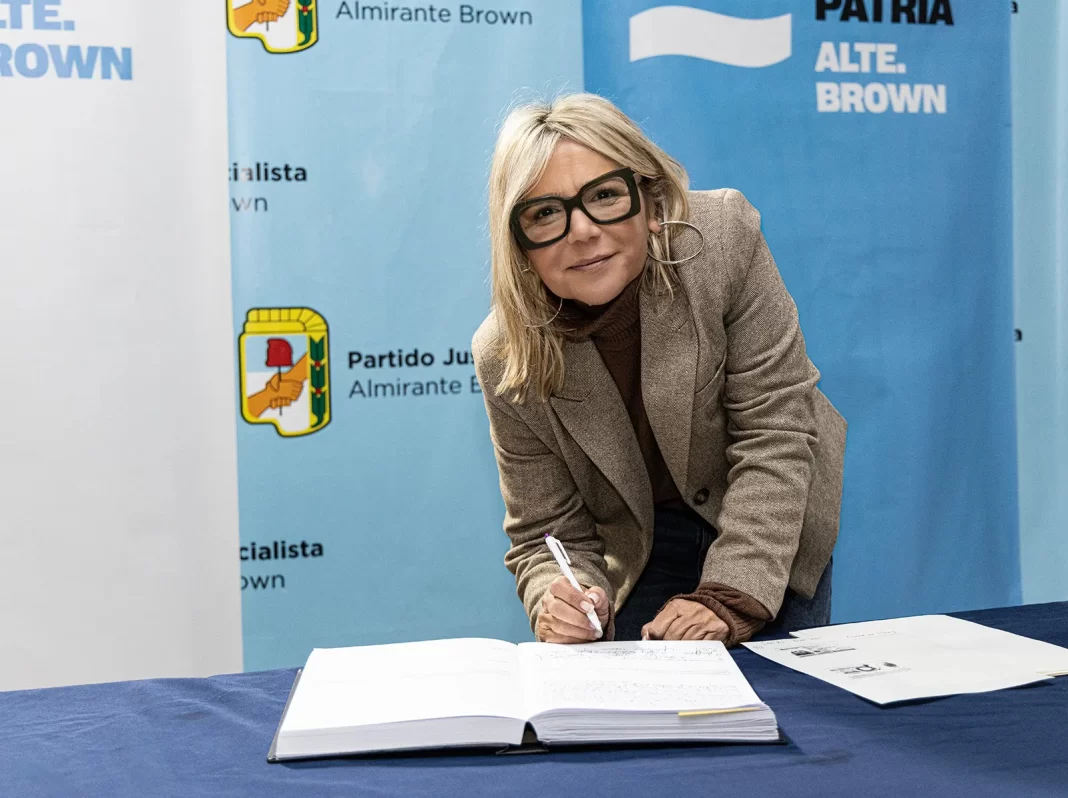 Los primeros números provisorios de la Junta Electoral provincial dan como ganadora en Almirante Brown resultados a la lista de Fuerza Patria.