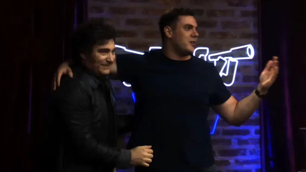 El Gordo Dan junto a Javier Milei, en los estudios de "Carajo".