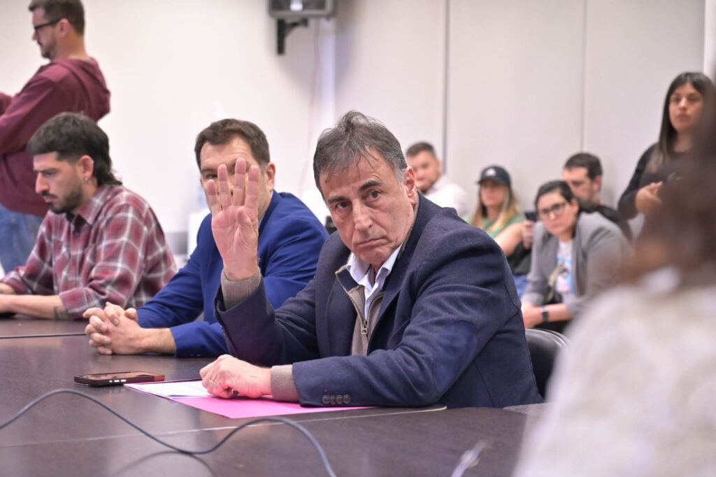 La comisión de Asuntos Constitucionales y Justicia de la Cámara de Diputados bonaerense giró un conjunto de proyectos para la próxima sesión.