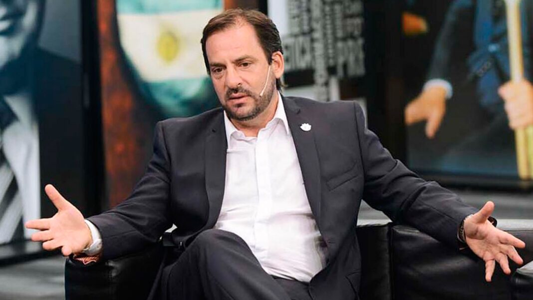 El intendente de Escobar, Ariel Sujarchuk rechazó insultos libertarios y reivindicó la expansión de cloacas en el distrito que conduce.