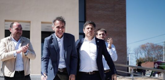 El gobernador bonaerense Axel Kicillof encabezó su primer acto en un municipio tras la victoria de Fuerza Patria en las elecciones 2025.