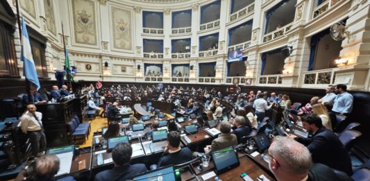 Tras las elecciones 2025, las autoridades de la Cámara de Diputados bonaerense convocaron a sesionar para el próximo jueves.