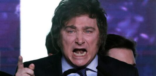 En la última semana de cara a las elecciones, el presidente Javier Milei se baja del cierre de campaña en la provincia de Buenos y le suelta la mano a Diego Santilli.