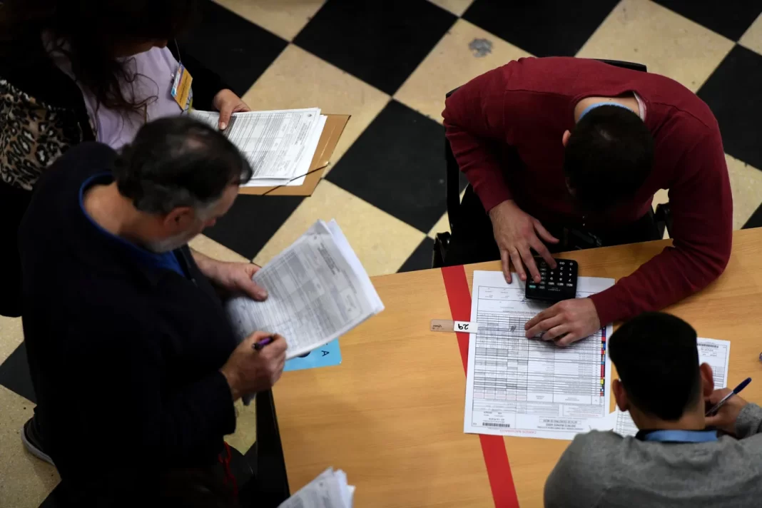 13 municipios de la provincia de Buenos Aires deberán aguardar al escrutinio definitivo para saber cómo terminaron sus elecciones 2025.