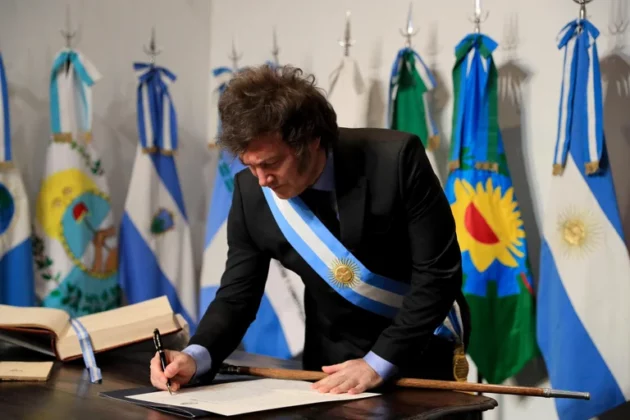 El presidente de la Nación, Javier Milei, busca reeditar el pacto de mayo con los gobernadores para impulsar la reforma laboral.