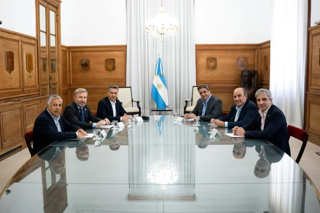 En plena tensión por el veto a los ATN, la Casa Rosada giró $12.500 millones a cuatro provincias y reavivó las críticas por el uso discrecional de los fondos.