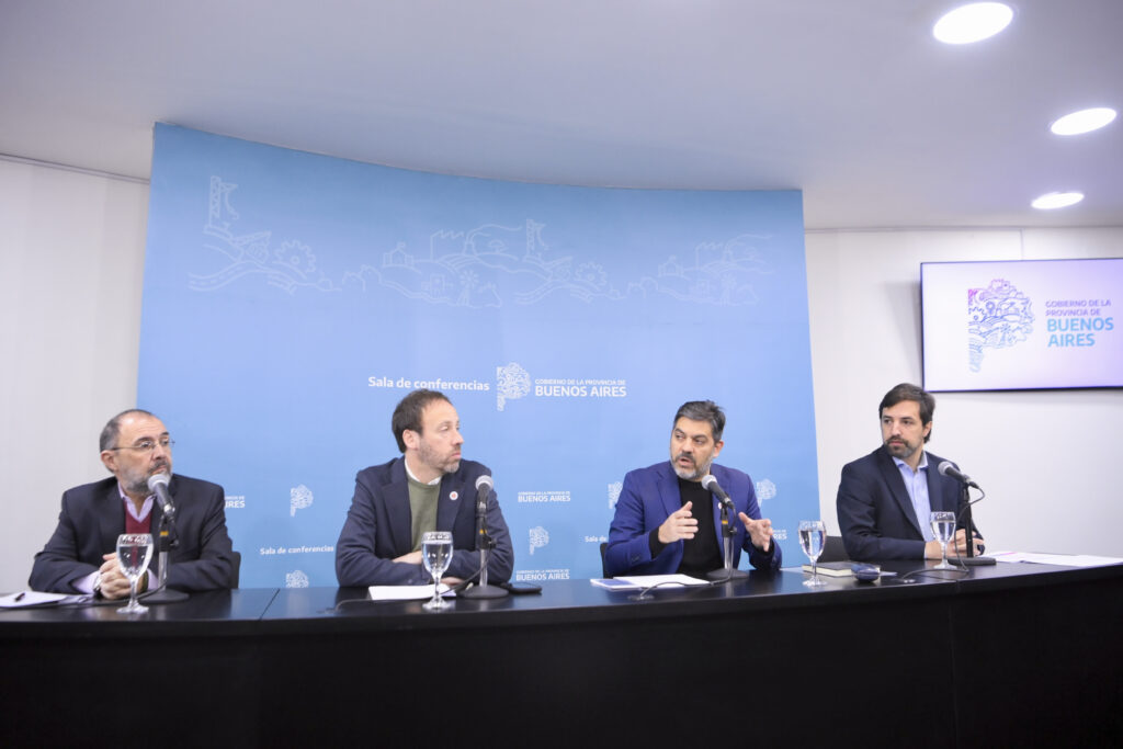 Carlos Bianco habló de los resultados de Fuerza Patria en la provincia de Buenos Aires tras el inicio del escrutinio definitivo en La Plata.