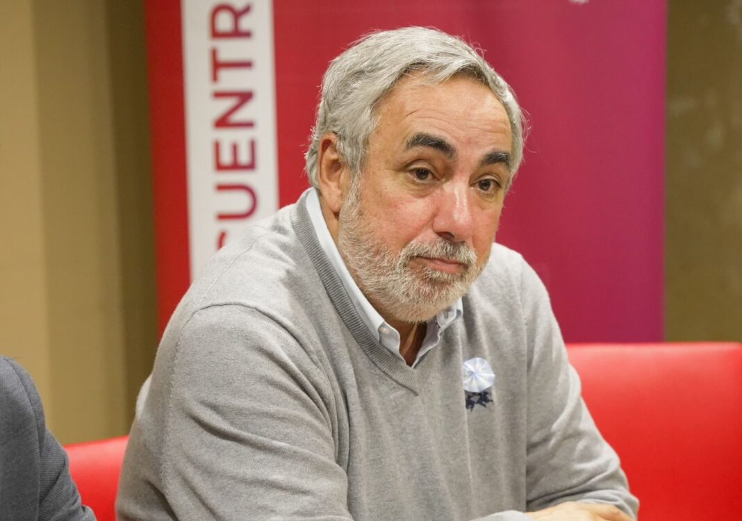 UCR bonaerense El titular del Comité de la UCR bonaerense, Miguel Fernández, reclamó terminar con el