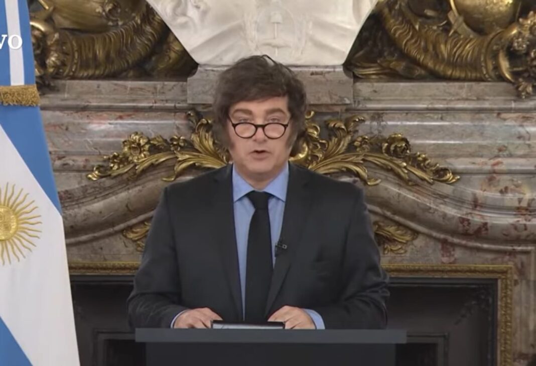 Por cadena nacional, Milei presentó el Presupuesto 2026 y anunció aumentos por encima de la inflación en las partidas de educación, jubilaciones y salud.