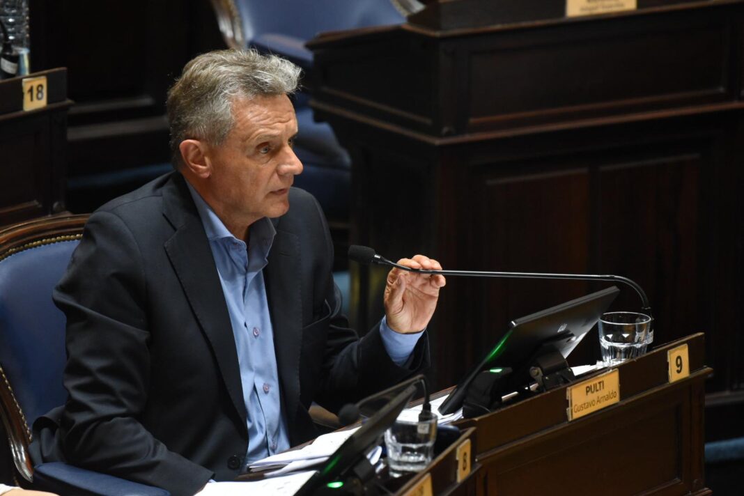 El diputado bonaerense, Gustavo Pulti, repudió este martes la decisión del Ejecutivo nacional de avanzar en la eliminación de subsidios en las zonas frías.