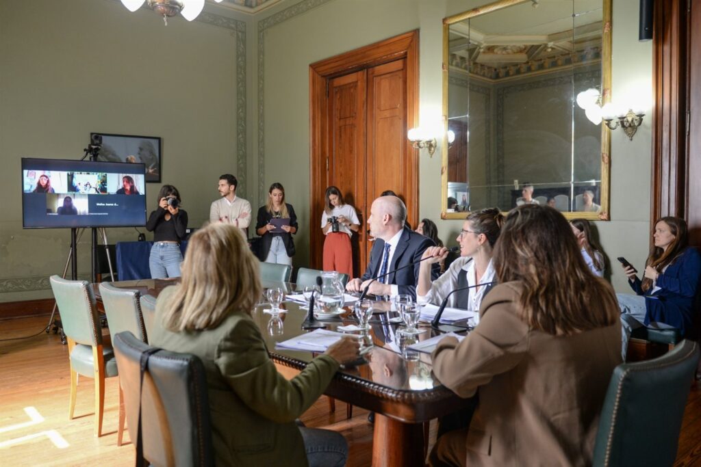 La comisión de Derechos Humanos y Garantías del Senado bonaerense se reunió para despachar una serie de proyectos.