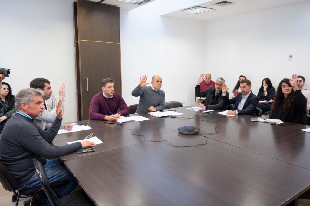 La comisión de Asuntos Municipales de la Cámara de Diputados aprobó el proyecto del senador Vivona.