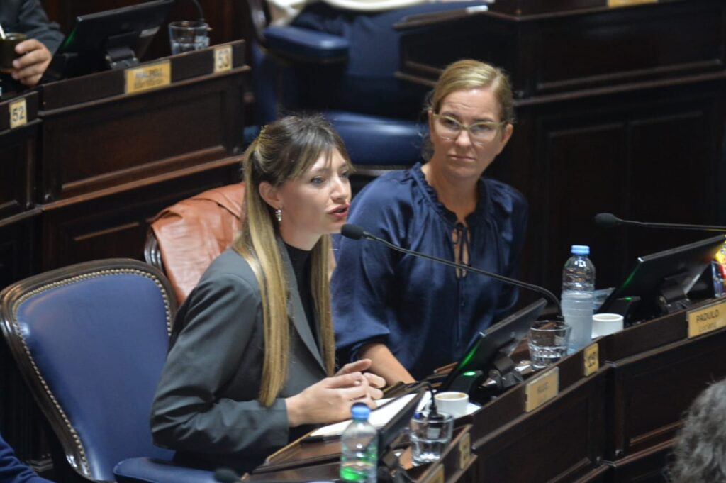 Lucía Klug, la legisladora autora del proyecto que jerarquiza las escuelas cooperativas.